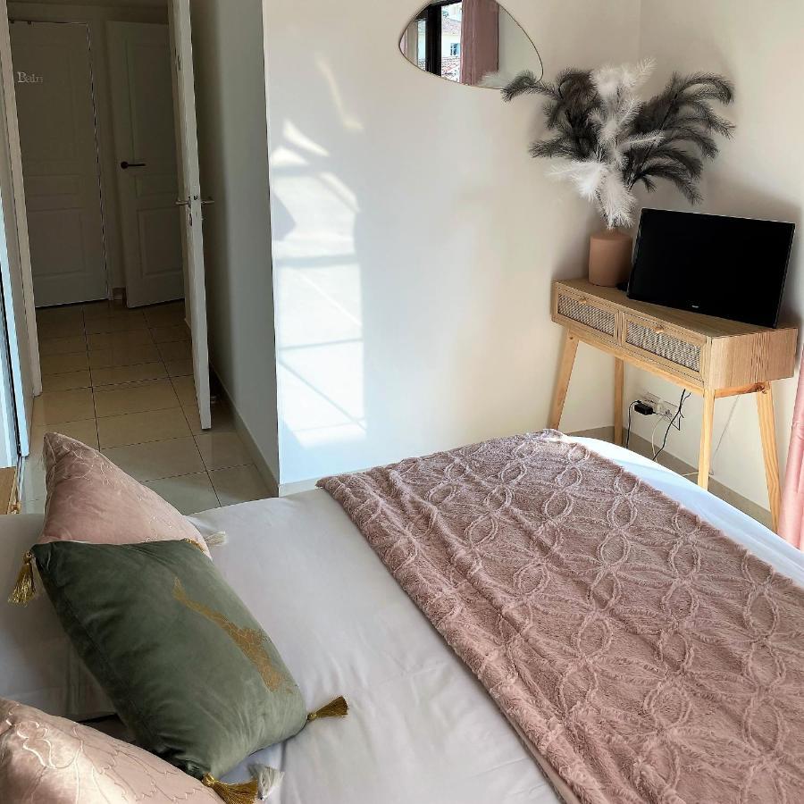 T2 Proche De La Gare, A 10 Minutes A Pieds De La Croisette, Piscine & Parking Dans Residence De Haut Standing كان المظهر الخارجي الصورة